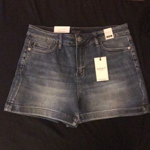 Judy Blue Los Angles Mid-Rise Brand New with Tags